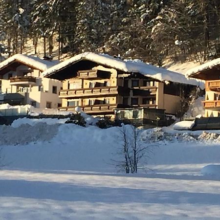 豪斯松嫩特拉瑟酒店 蓬高地区圣法伊特 外观 照片